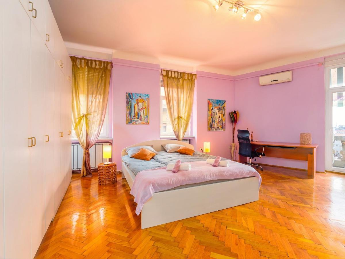 Grand Apartment In Strict Center Of Rijeka Exterior photo