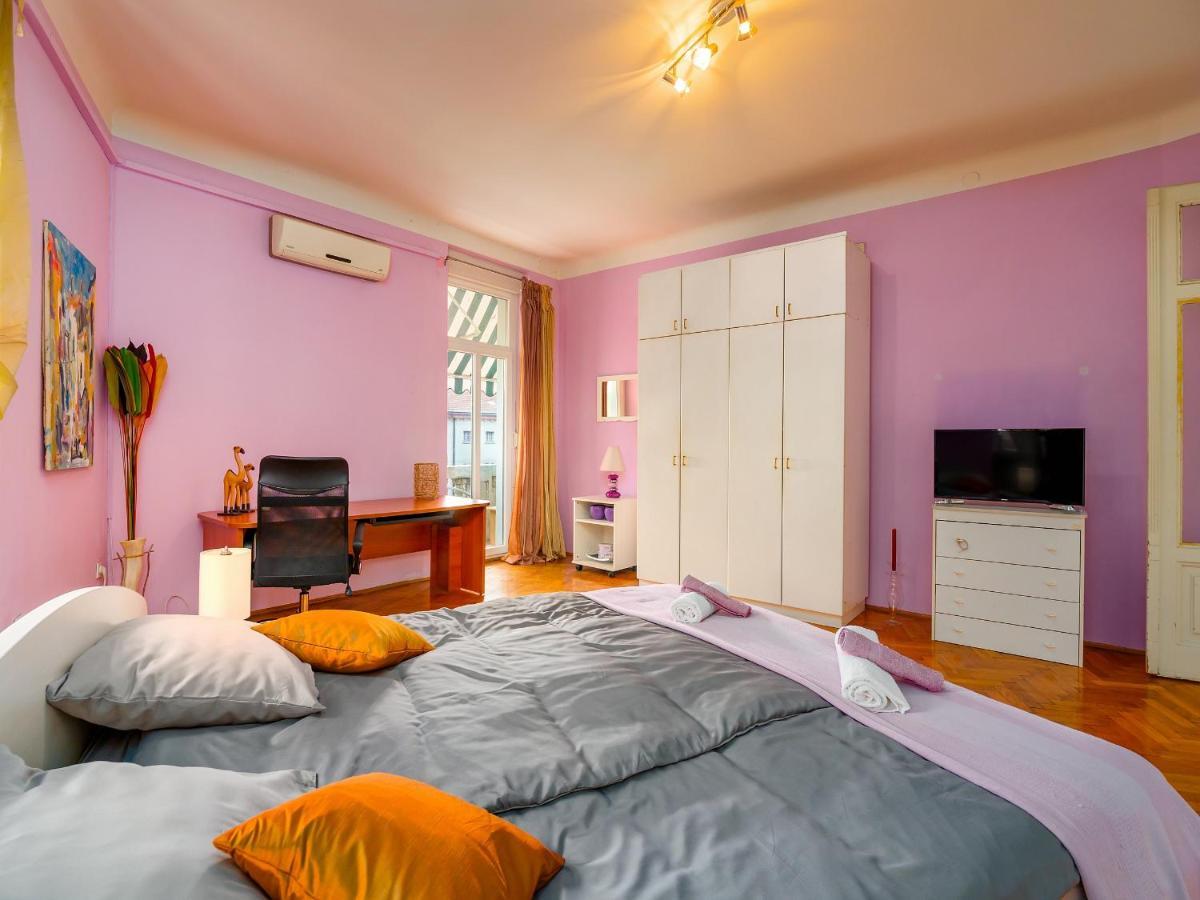 Grand Apartment In Strict Center Of Rijeka Exterior photo