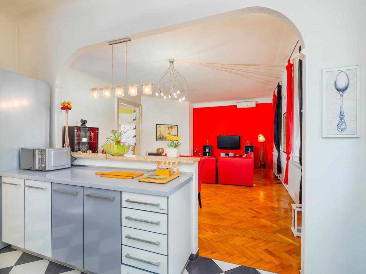 Grand Apartment In Strict Center Of Rijeka Exterior photo